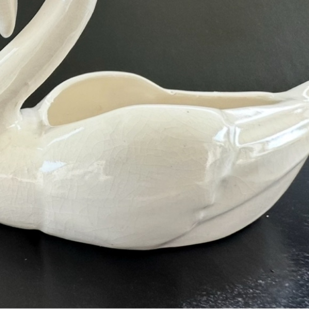Elegant White Swan Figurine - Picture 9 of 14